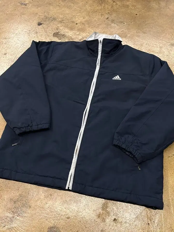 (genuine/100) nikeoldschoolwindbreakerjumper zip-upnavy