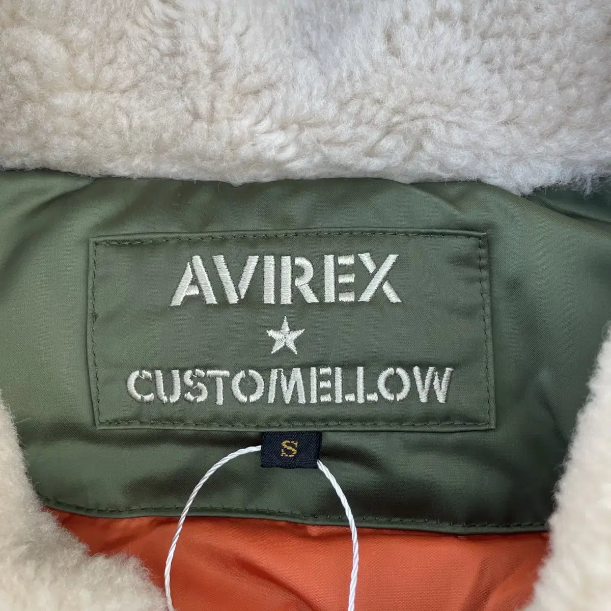 Avirex x customellow B-15 구스다운