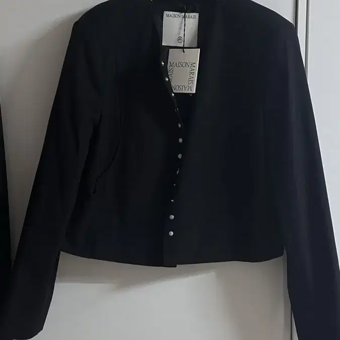 메종마레 snapped crop jacket (black) (제니 착용)