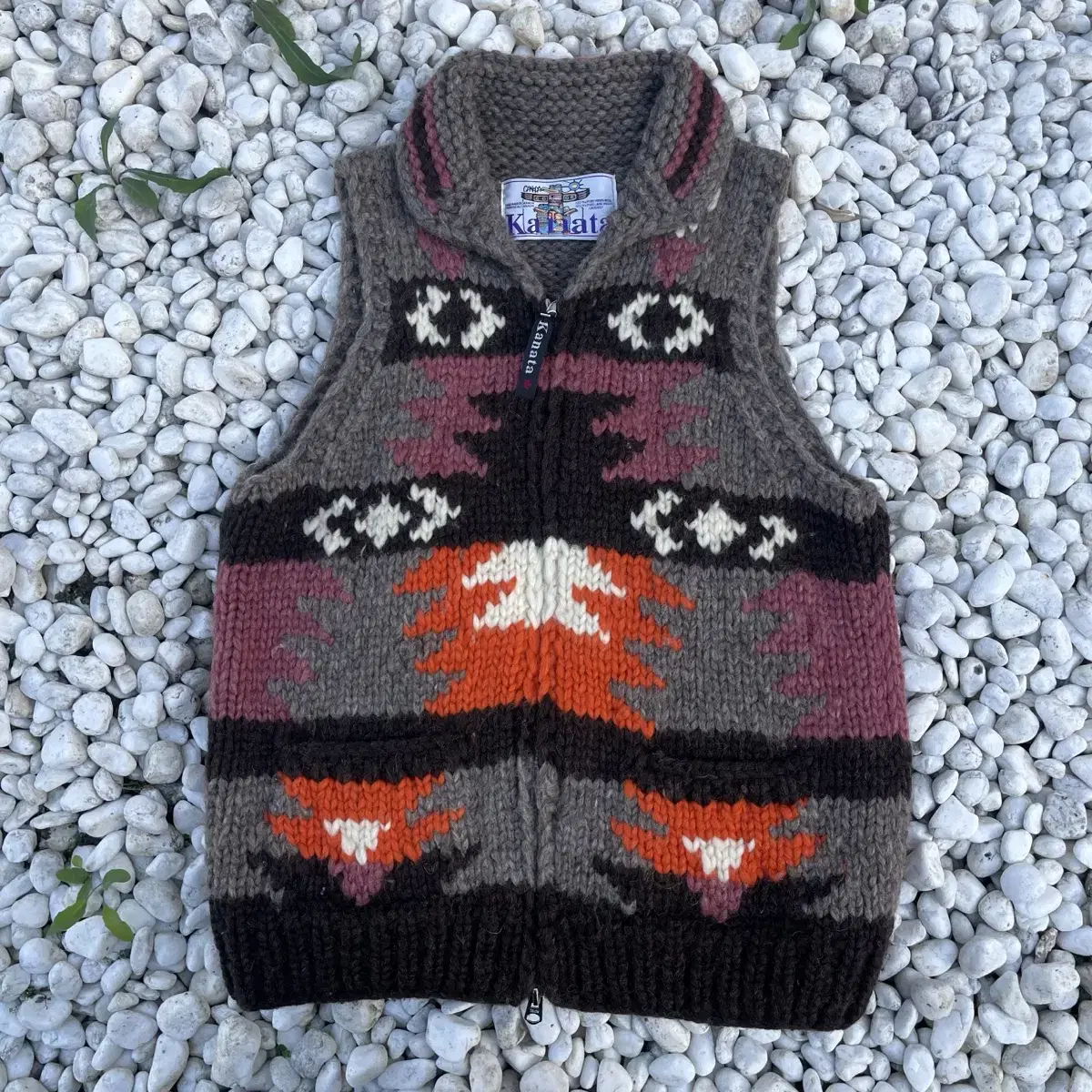 Kanata Wool Cowichan Zip-up Vest