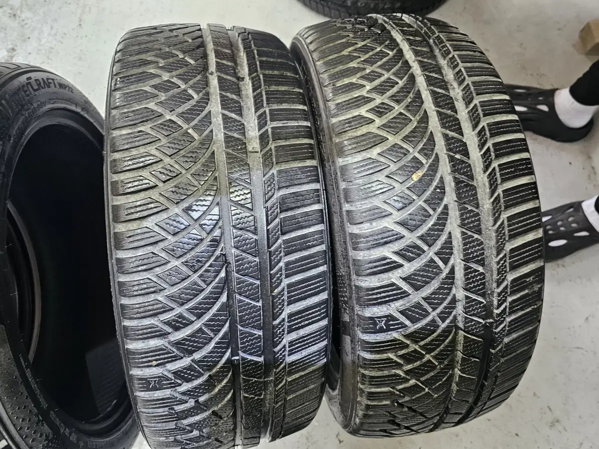 225/45R18, 255/40R18 윈터(스노우) 타이어 4본