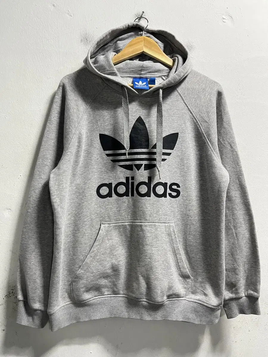 100 Adidas Original Big Logo Loose Fit Brushed Sweatshirt Authentic