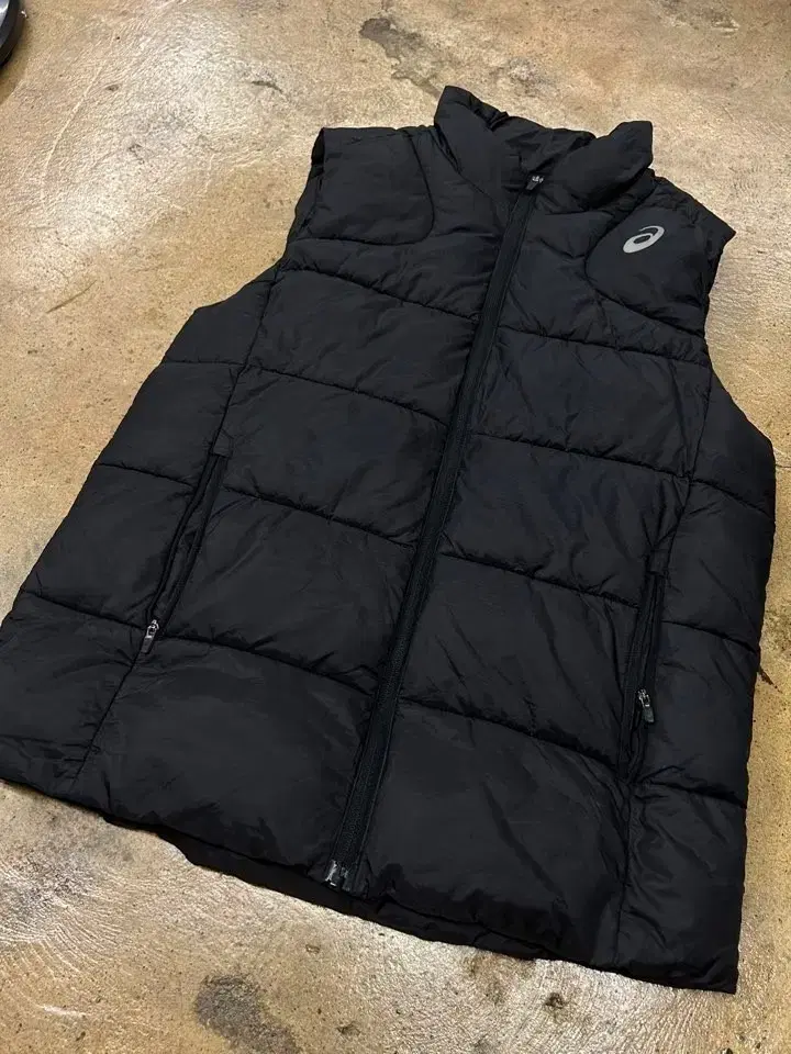 [genuine/95] asics oldschool jo vest padded black