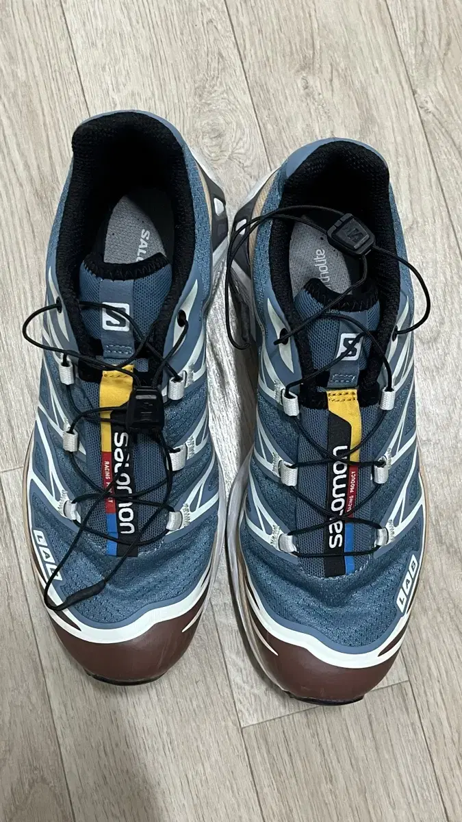 [급매] Salomon XT-6 235사이즈 (거의 새 상품)