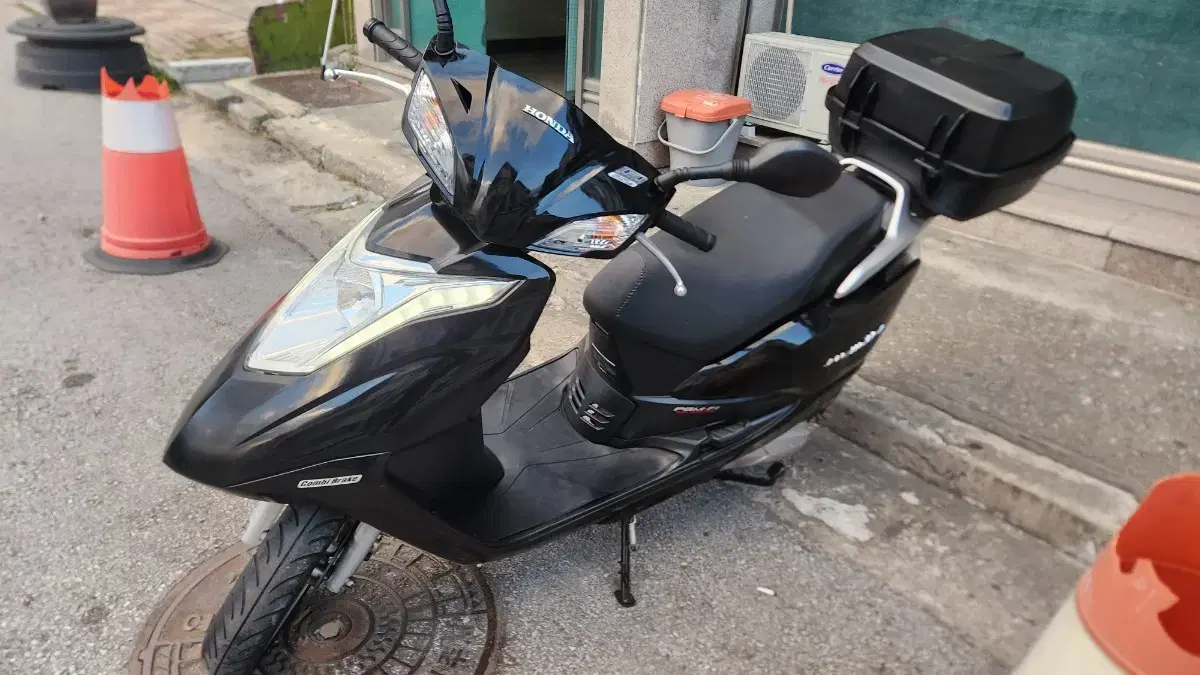 혼다 ns110   scr110 동생 팝니다  pcx nmax 엔맥스