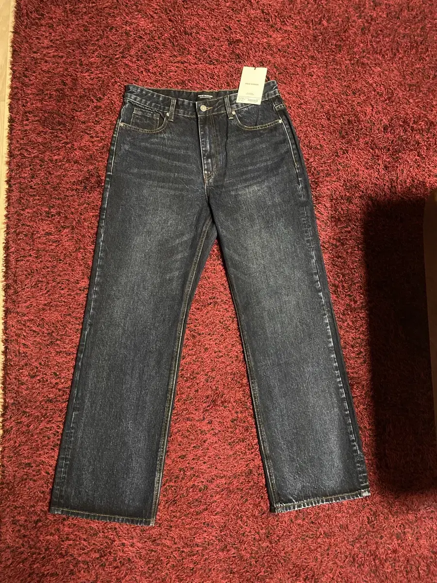 Peace Walker Plant Manager2 sells semi wide jeans