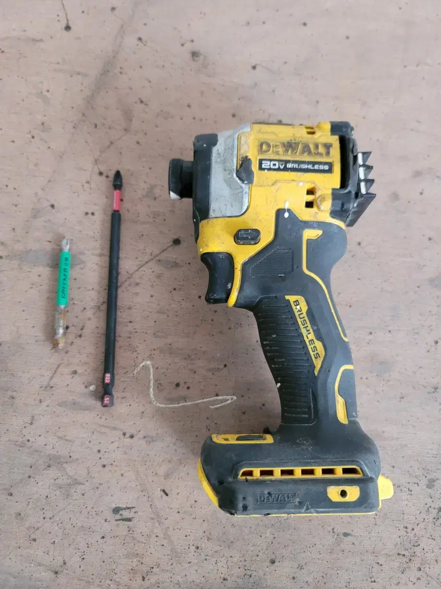 디월트 임팩드릴 DCF850 베어툴 전동드릴 Dewalt Drill