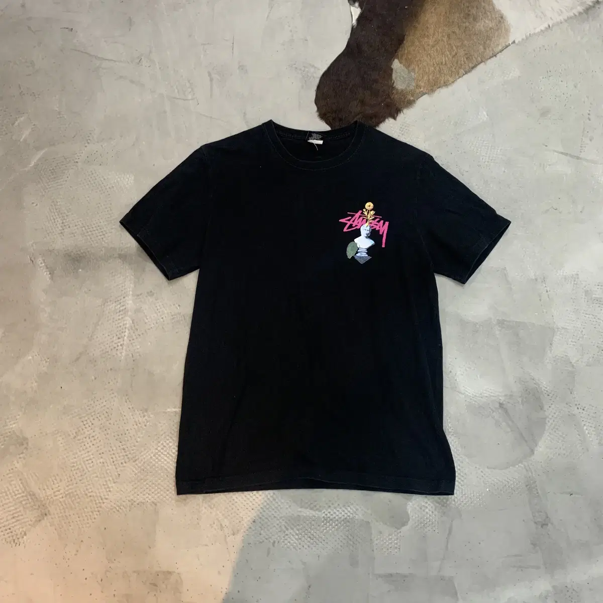 L Stussy Short-Sleeved Tee/W508