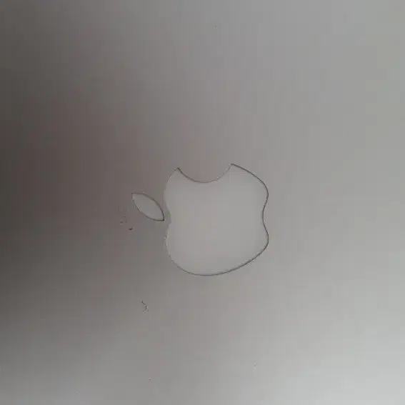 apple MacBook pro 액정 부서짐