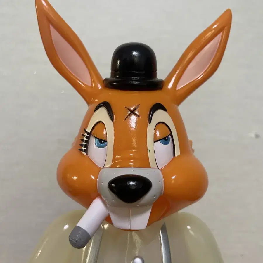 Frank Kozik 클락워크 캐럿 소프비 토이 (Milky)