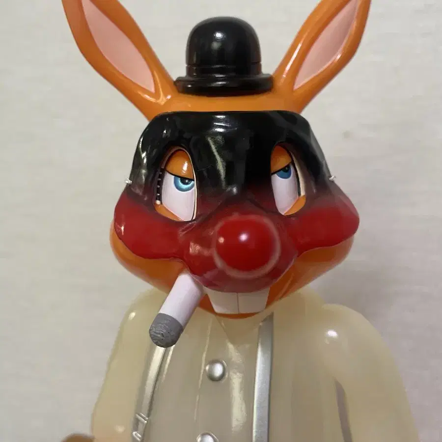 Frank Kozik 클락워크 캐럿 소프비 토이 (Milky)