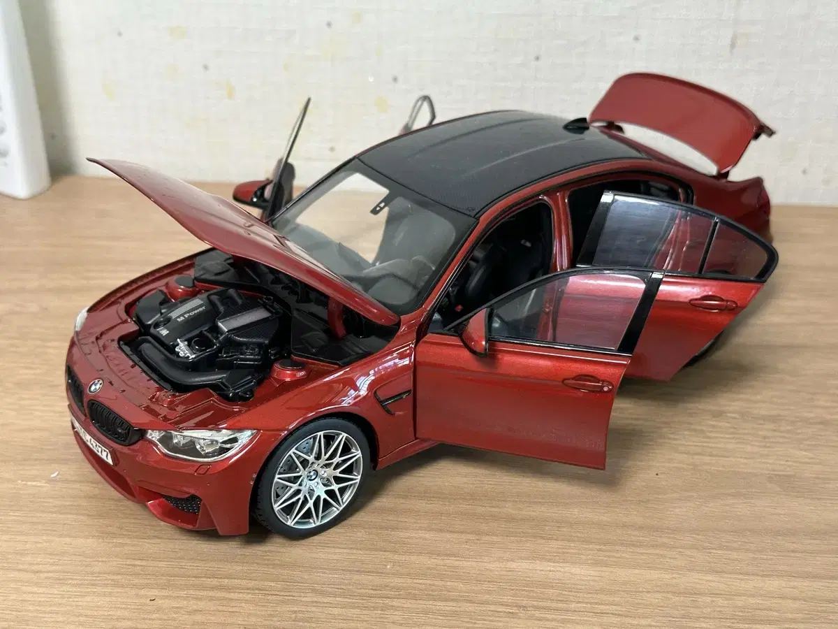 1/18 노레브 bmw m3 다이캐스트 판매합니다.(오토아트,bbr,교쇼