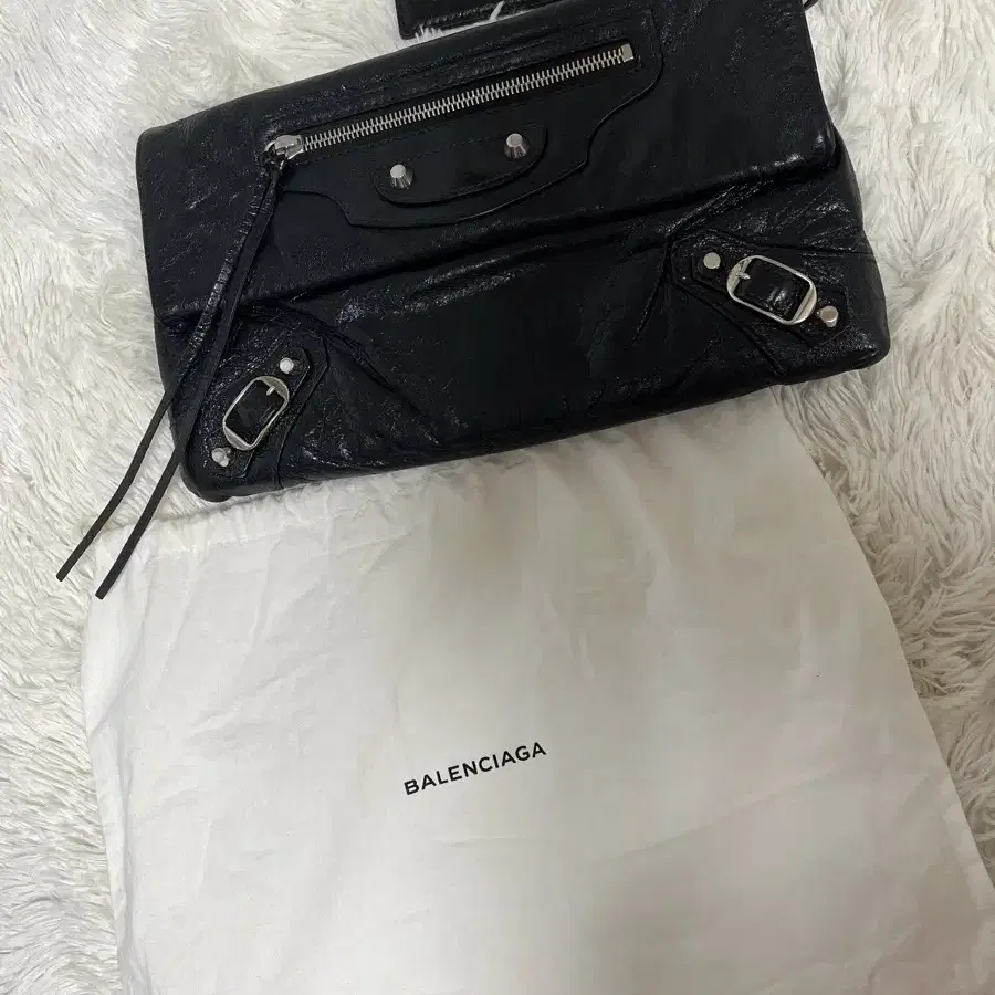 Balenciaga발렌시아가 엔벨롭 클러치 크로스백