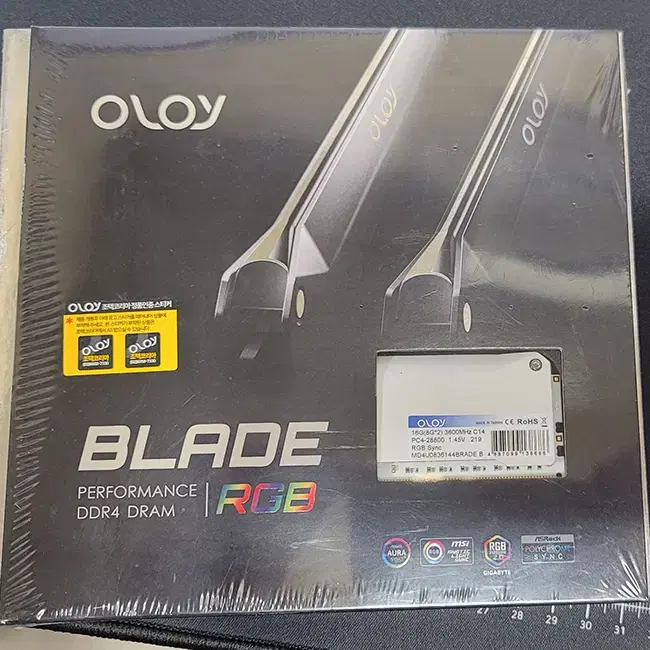 oloy blade ddr4 3600 cl14 16gb(8x2개)