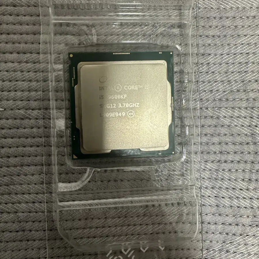 i5-9600k (i5-9600kf) 판매합니다