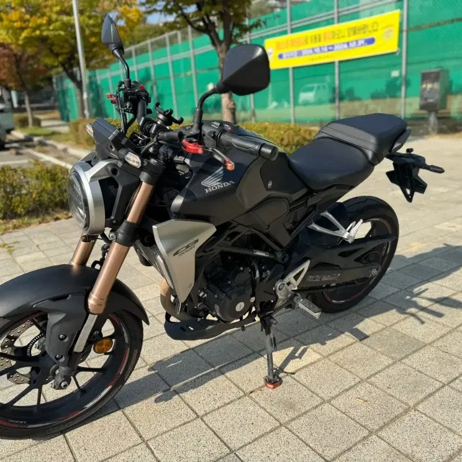 혼다 cb300r 21년형 블박튜닝 abs 판매합니다