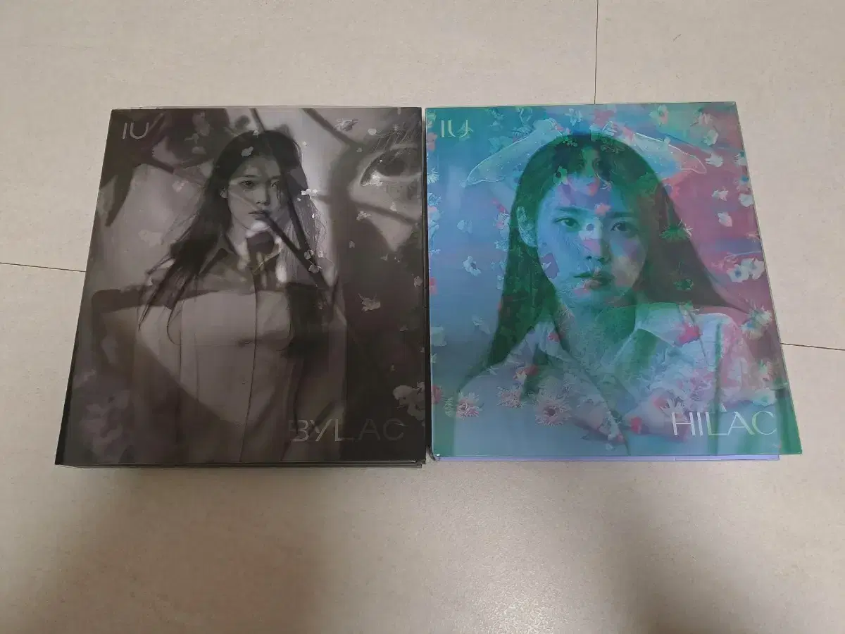 IU Lilac album (in bulk + photocard )