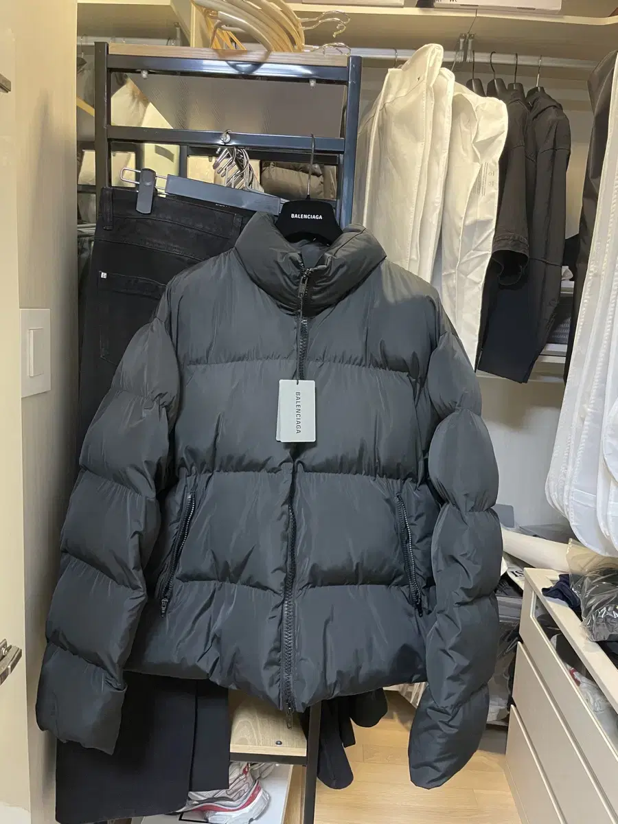 Balenciaga Unity Puffer Jacket for AW23FW(M)