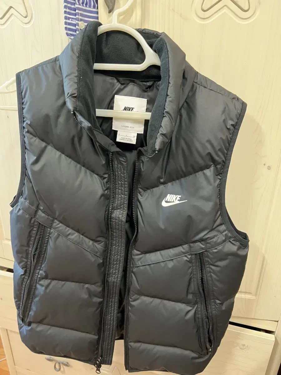 Nike Padded Vest S