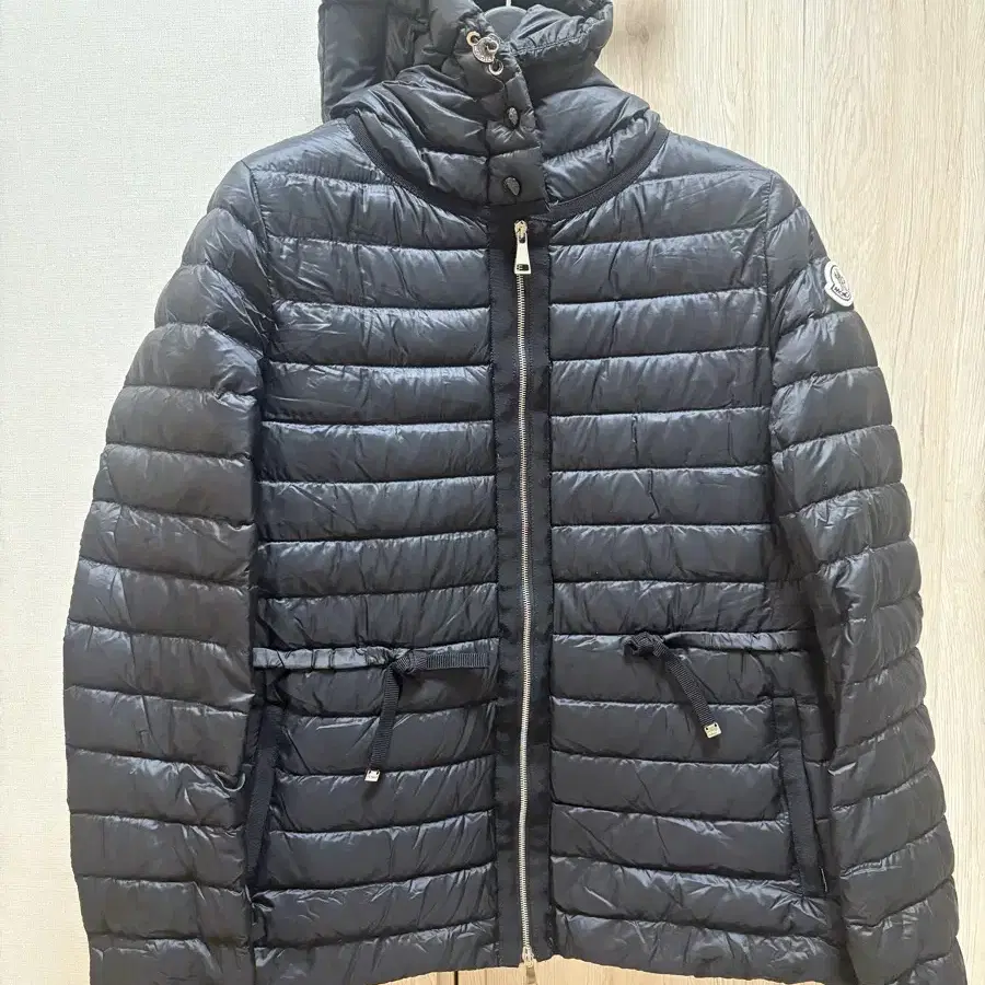 몽클레어 라이에(moncler raie)