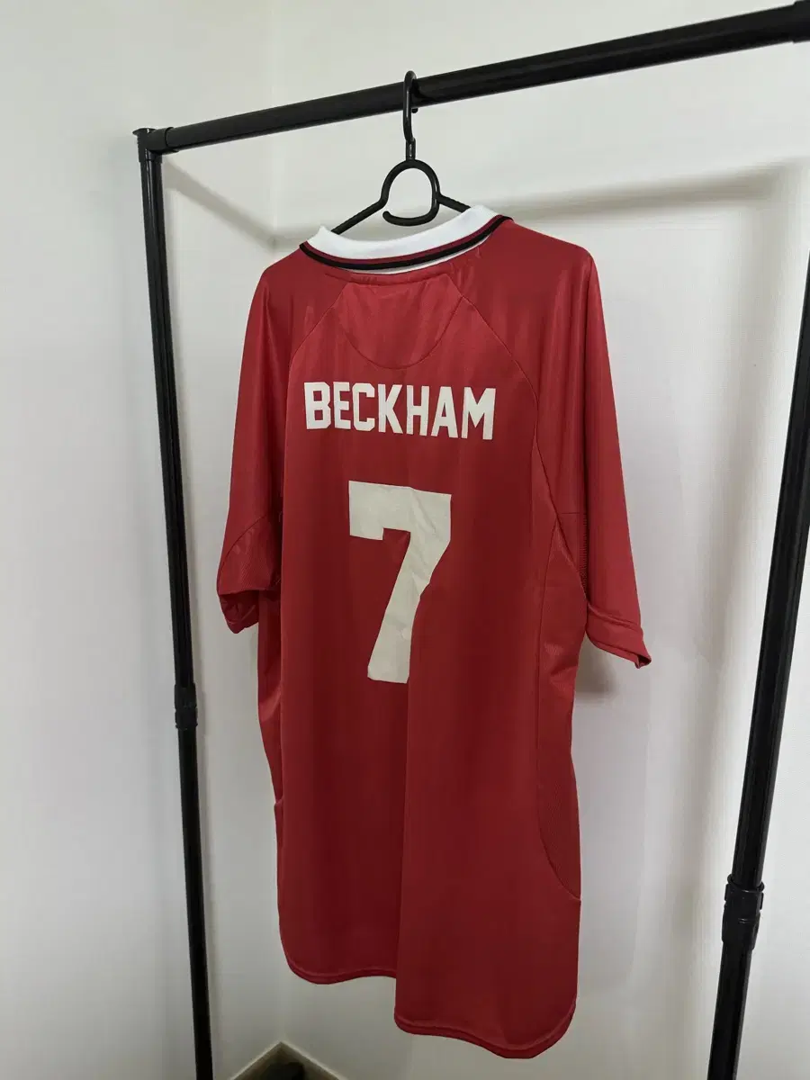 Beckham's official home jersey