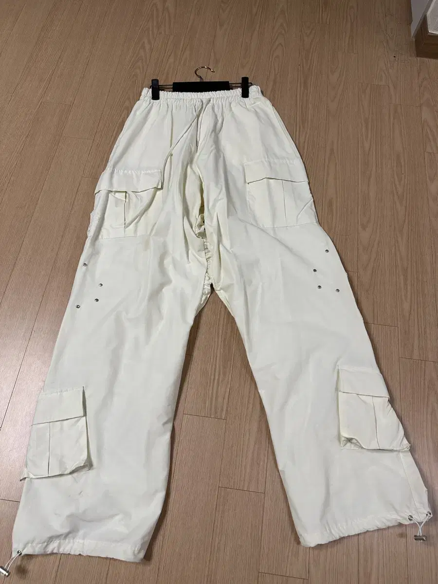 No Cools Shirred Cargo Pants size 2 sells