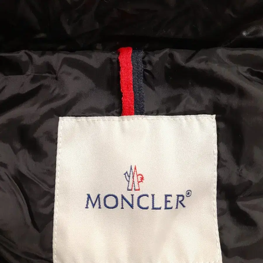 MONCLER 검정 경량 후드 패딩 점퍼(아동용)