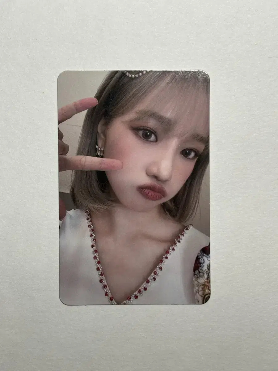 iz*one glossy yuri concert md photocard