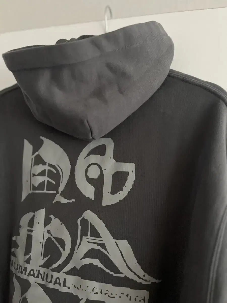 No Manual Black Letter Hooded Charcoal L