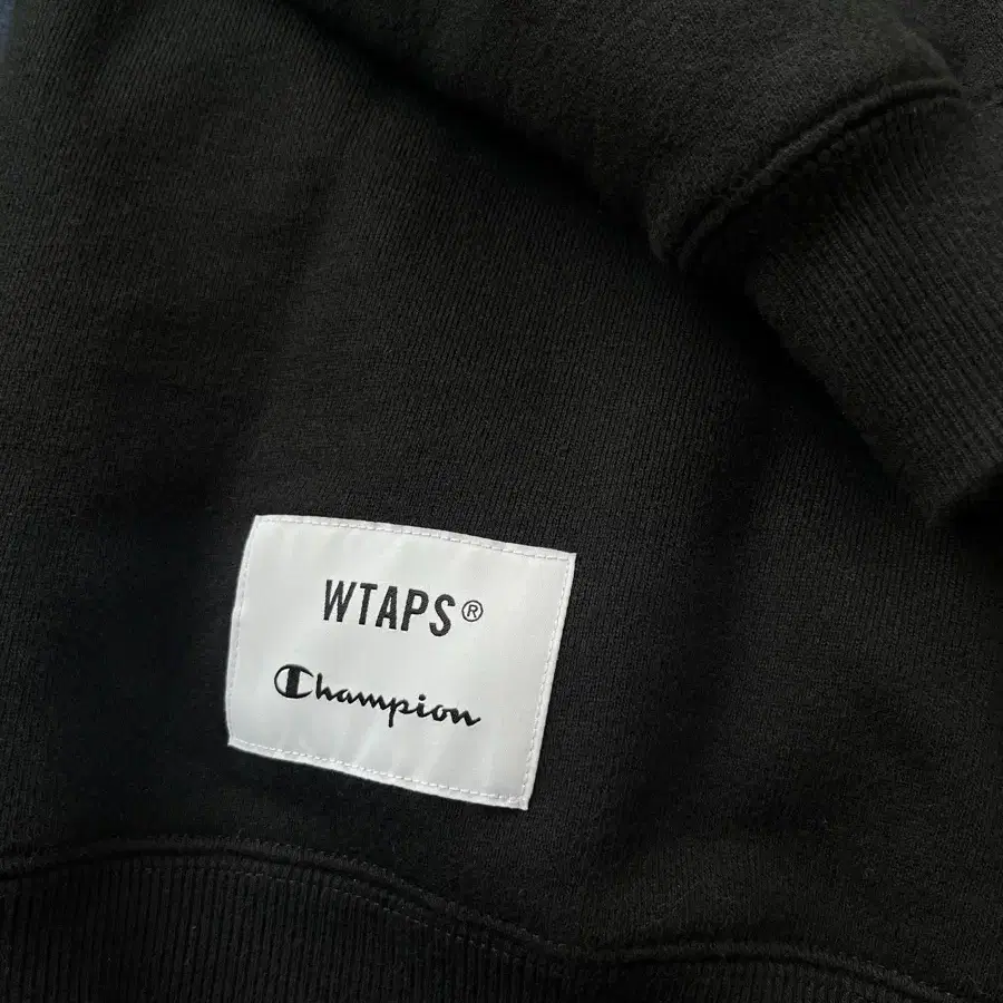 wtaps x champion 맨투맨 블랙 / XL