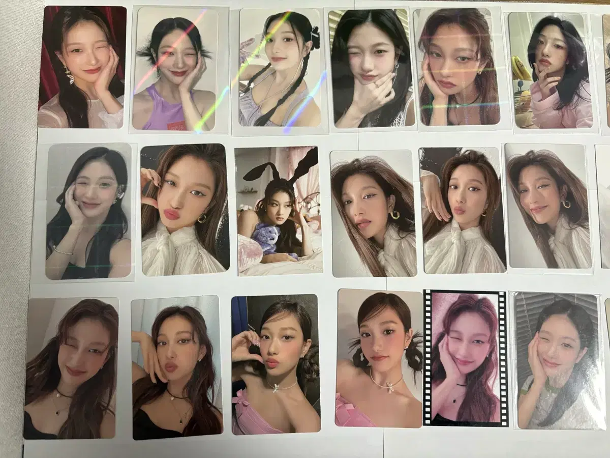 Lee Seoyeon photocard sells