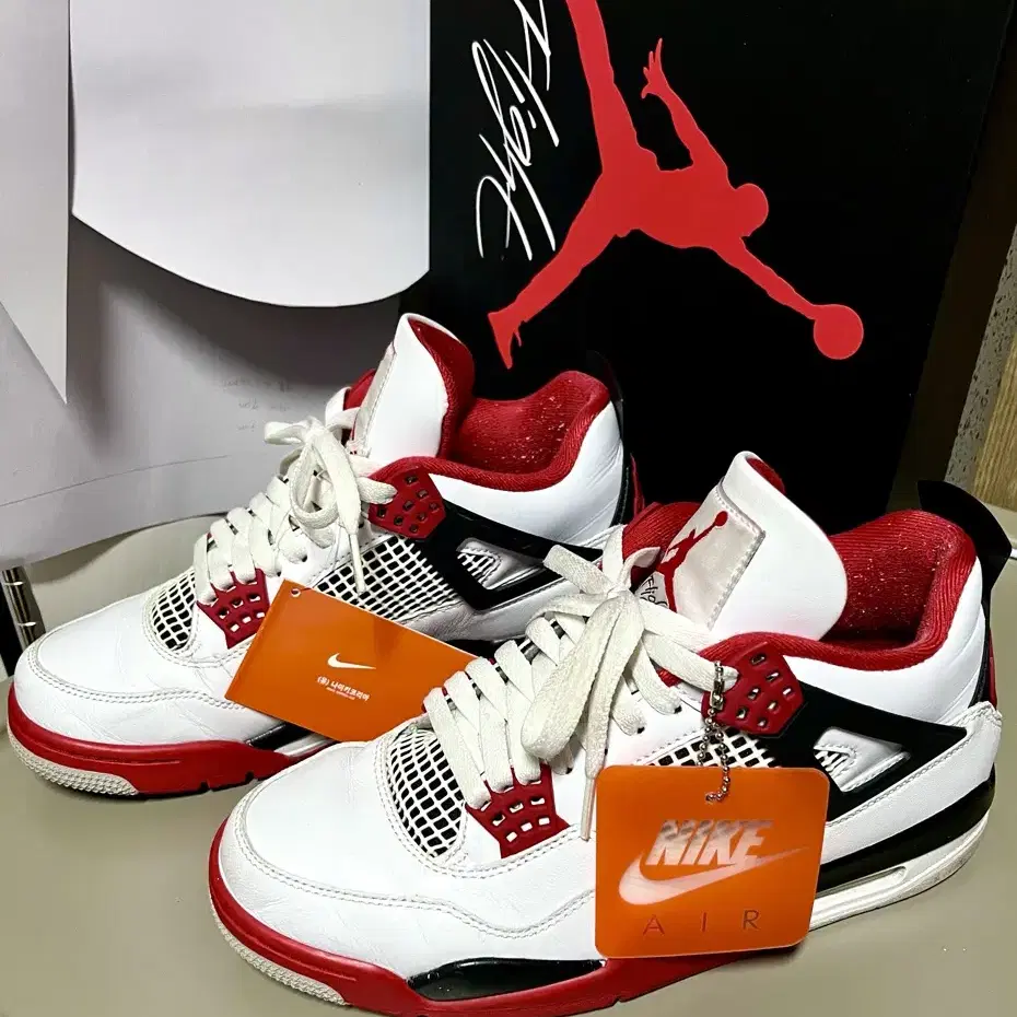 Jordan 4 Retro OG Fire Red 260