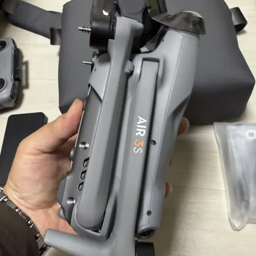 DJI Air 3S 플라이 모어 콤보 + DJI RC 2