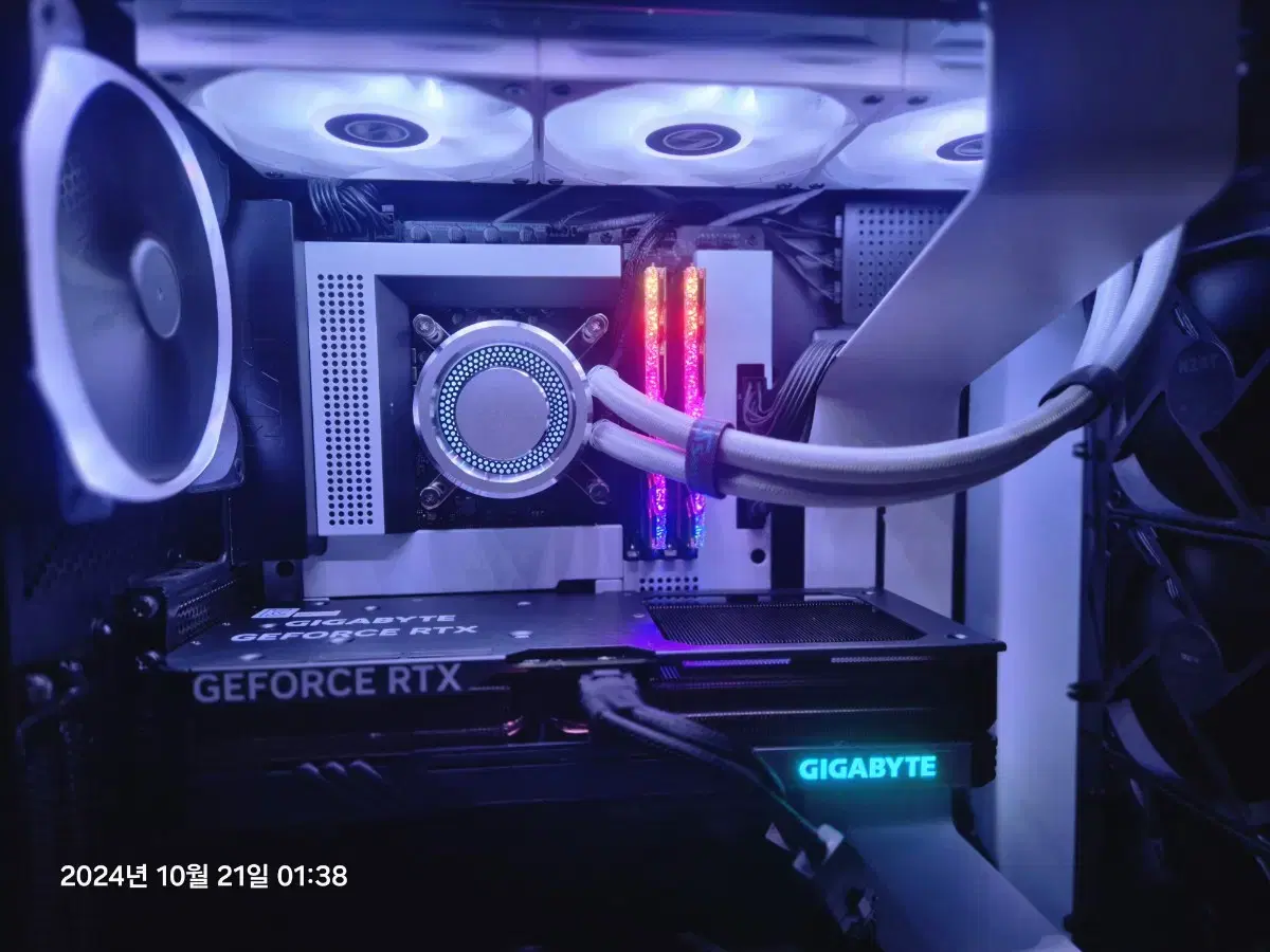 i9 12900k nzxt z690 4070ti super 본체팝니다