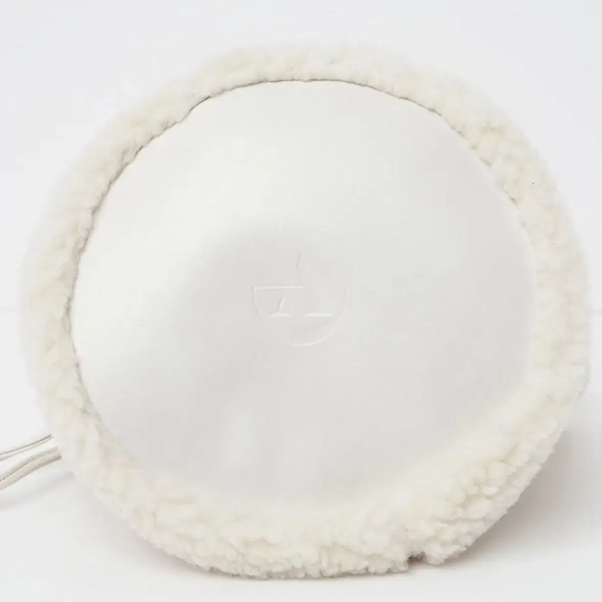 어다울- Shearing fleece bucket bag - ivory