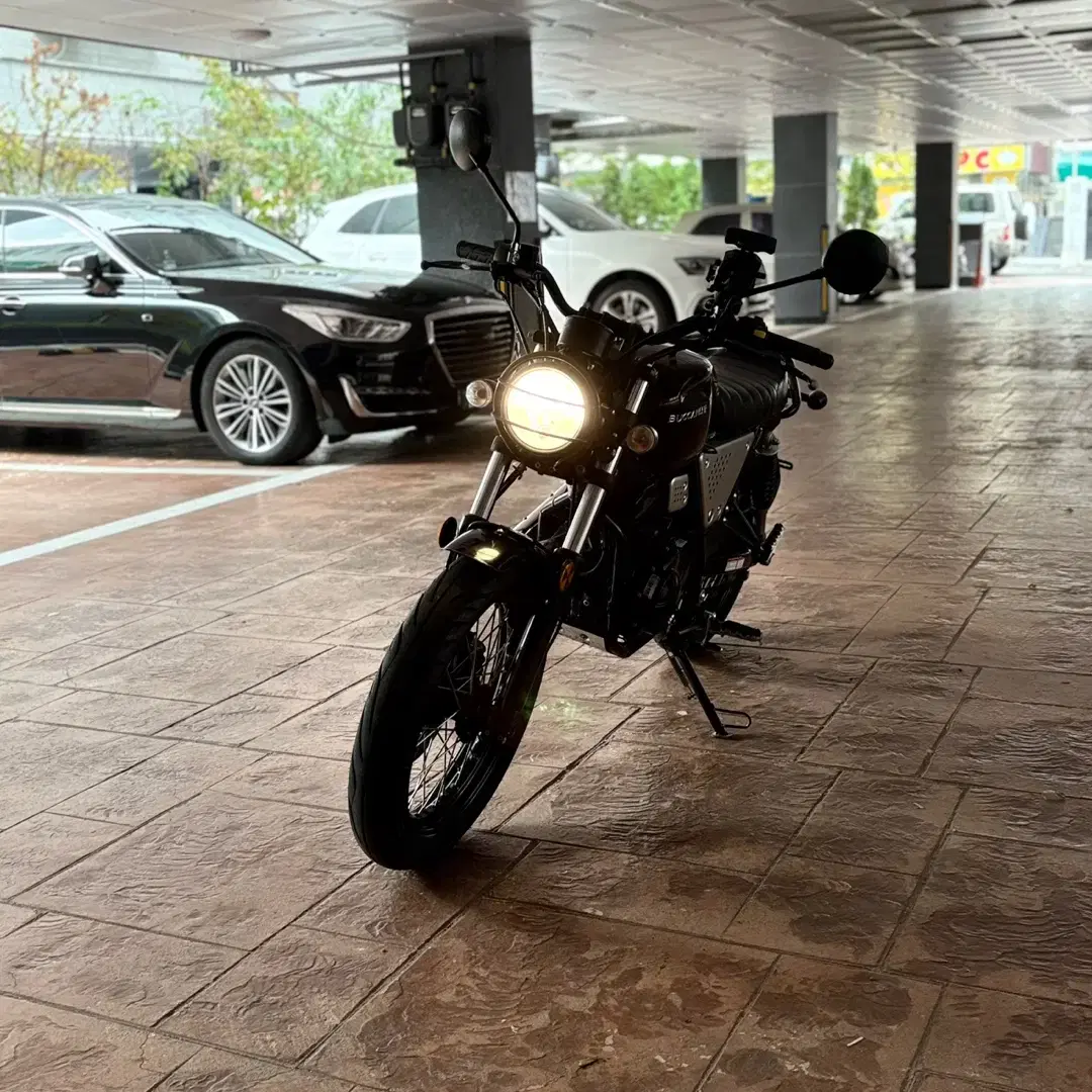 부캐너125cc 22년식 짧은키로수 저렴하게 판매합니다.