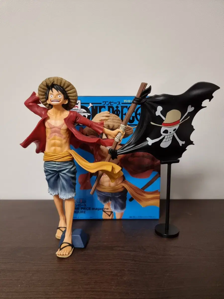 ONEPIECE Luffy Magazine Figures