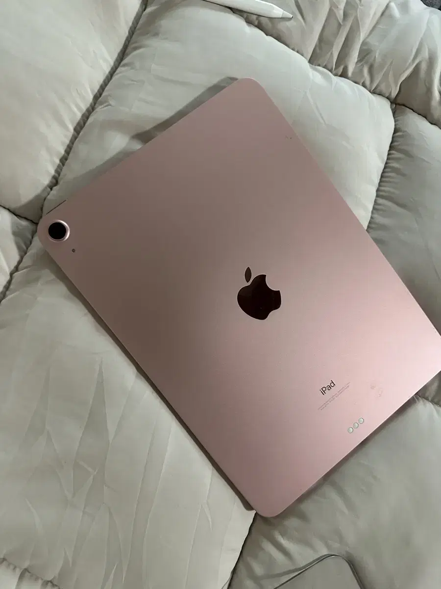 iPad Air 4 Pink 64GB is on sale