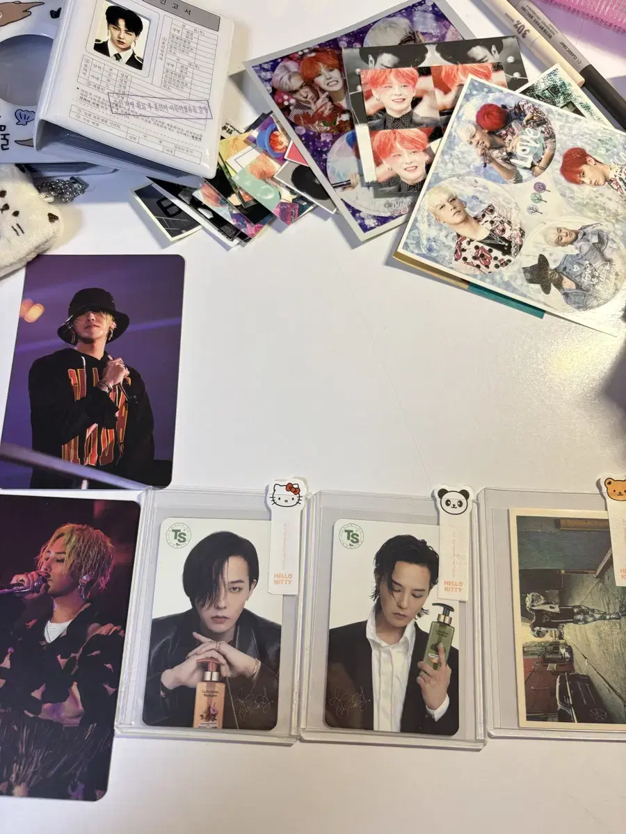 G-Dragon photocard for selling G-D merchandise