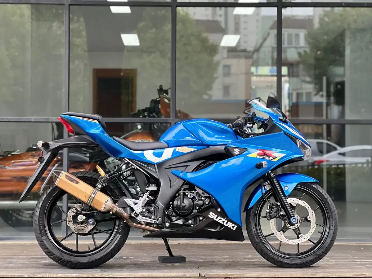 gsx r125 2018년식 깔끔한차량 판매