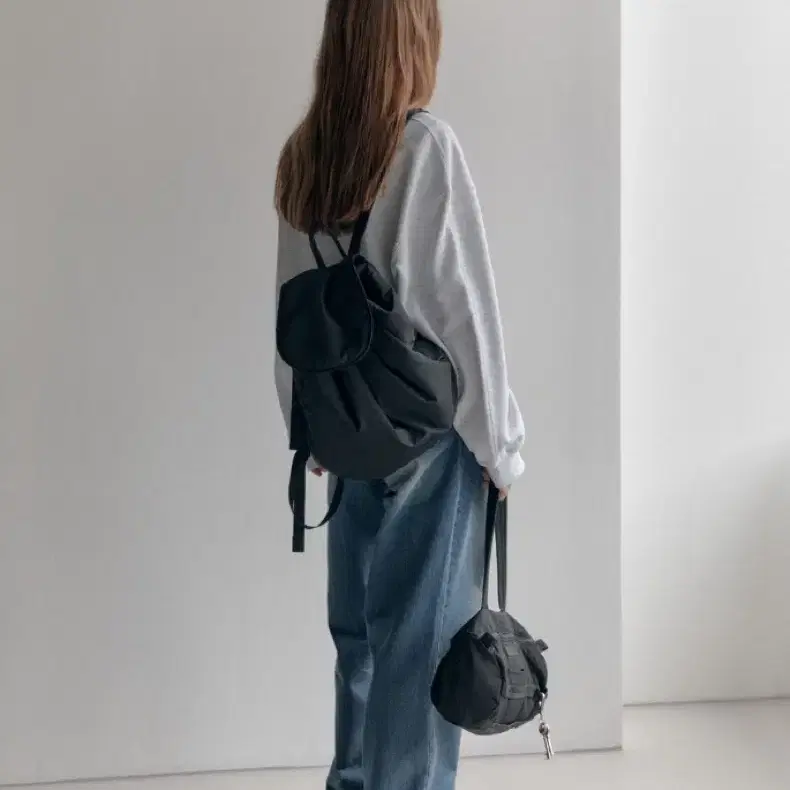 로우클래식 백팩 DRAWSTRING PADDED BACKPACK