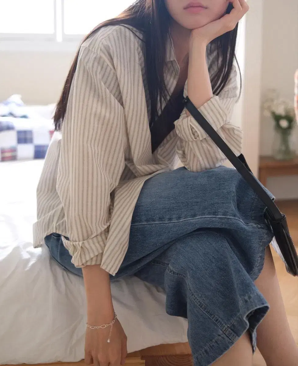 더버터크림 Sheer cotton stripe shirt