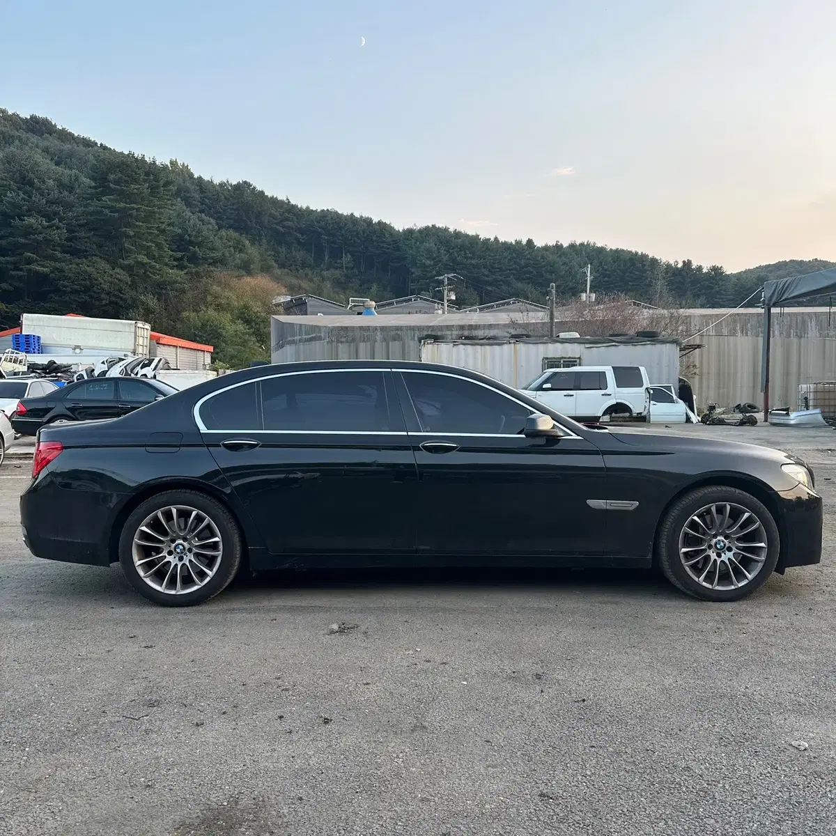 BMW F02 740Li M패키지 전기형 차량 완차분해 부품 각개합니다