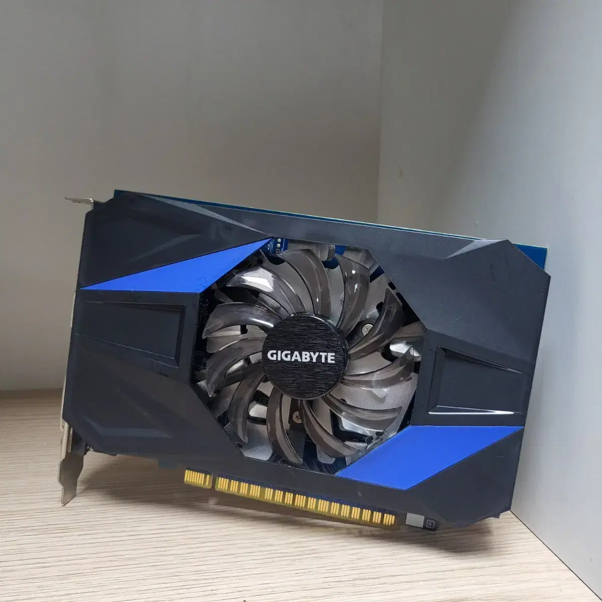 (연결선 O) 기가바이트 Geforce GT730 그래픽 카드