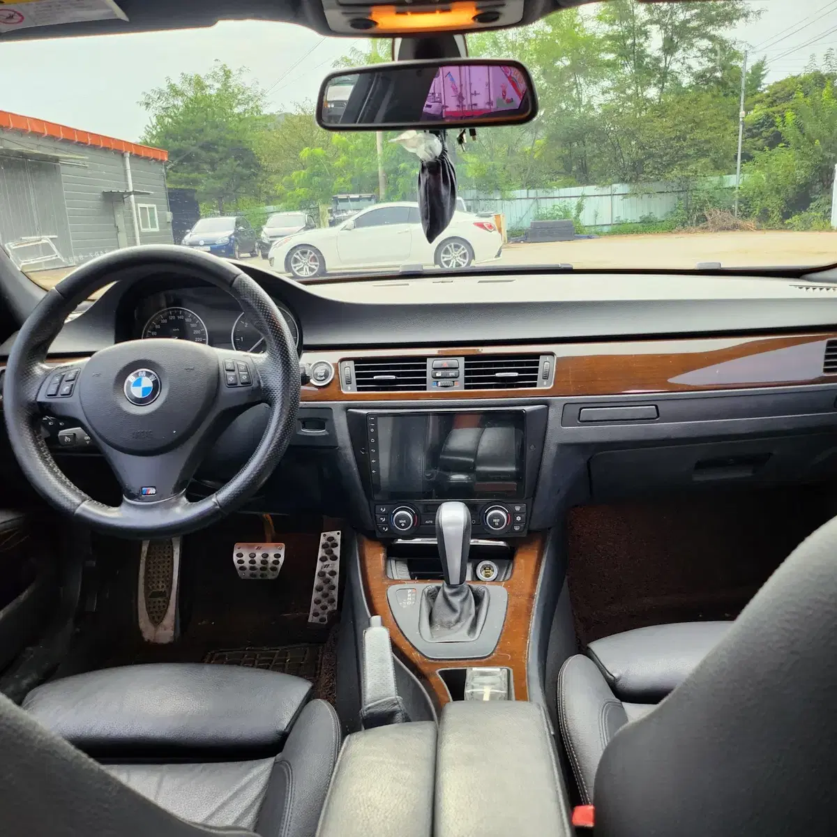 BMW E90 320i M패키지 전기형 완차 분해 부품각개합니다