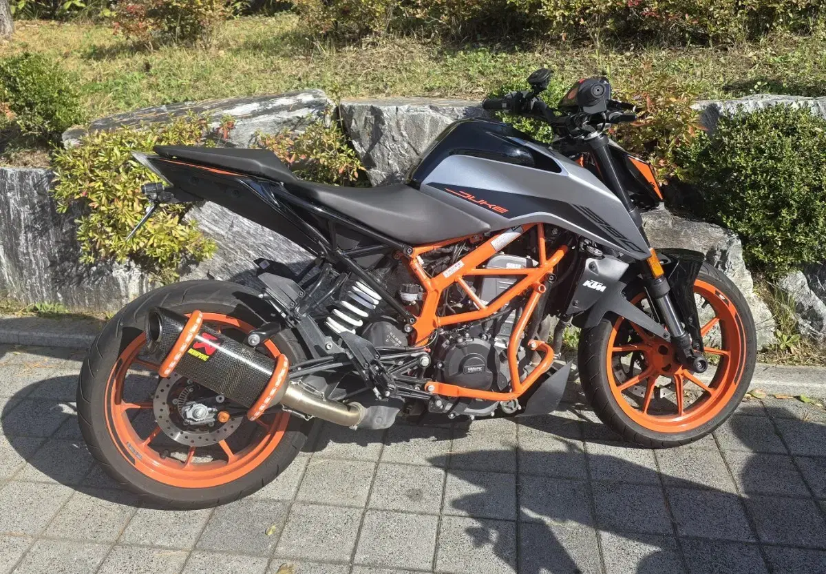 ktm 듀크390 22년식 7300km