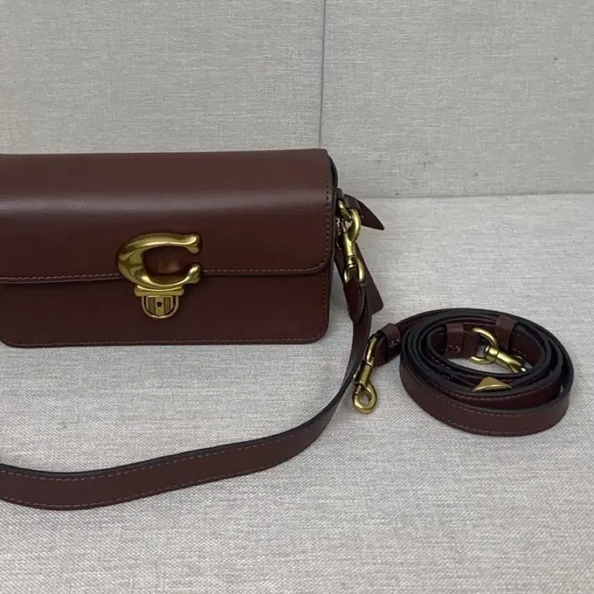 코치 COACH CE331 여성 스튜디오 바게트 백 연핑크,브리운