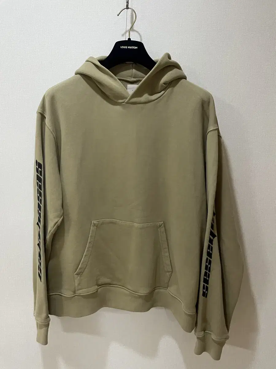 [L] 이지 시즌5 yeezy season 5 칼라바사스 자수 후드티