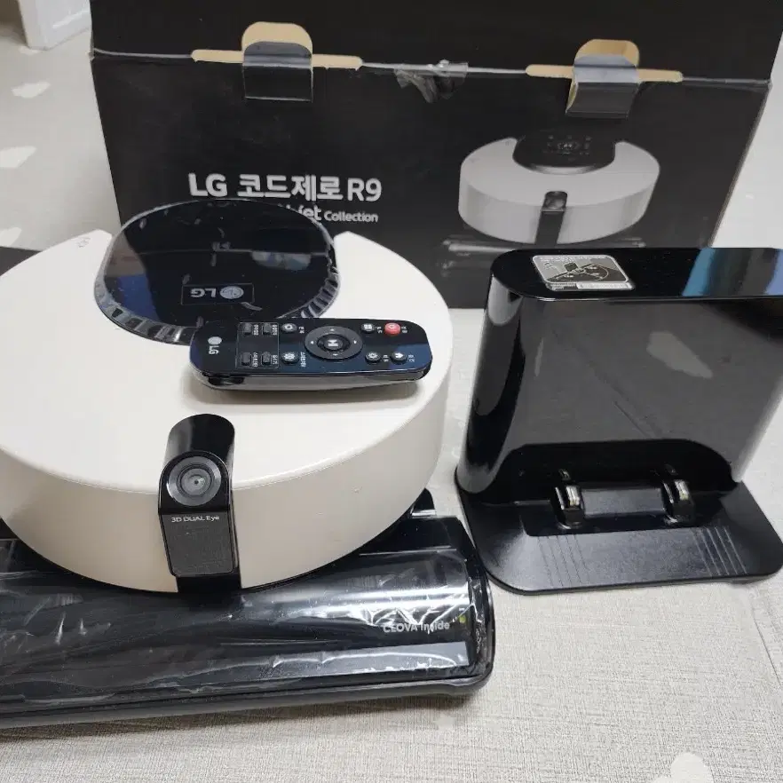 LG 코드제로 오브제 R9 로봇청소기