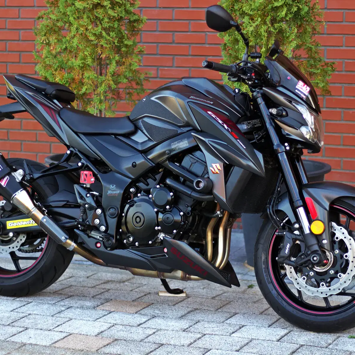 스즈키 2018년 GSX-S750 짧은 키로수 판매합니다